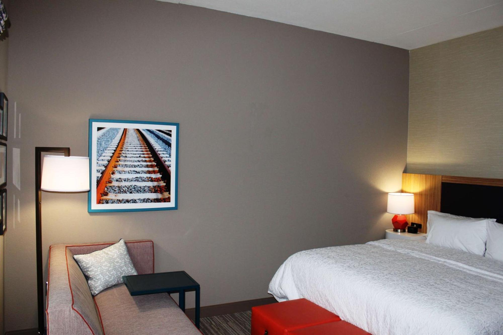 Hampton Inn Форсайт Екстериор снимка